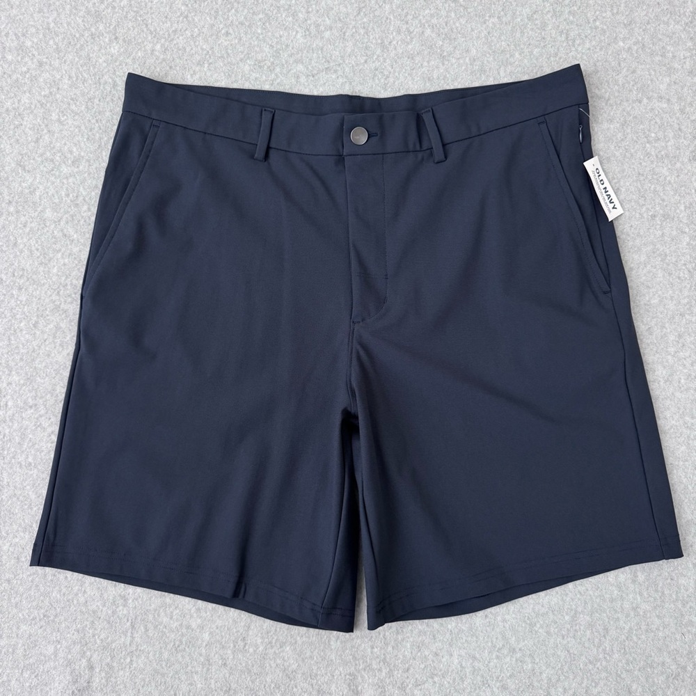Old Navy Mens Tech Hybrid Chino Shorts 8 Inch Inseam Navy Blue Size 36 NWT